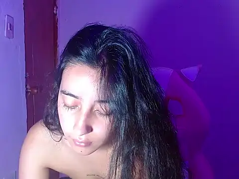 Czat XXX na żywo – tiana_tom