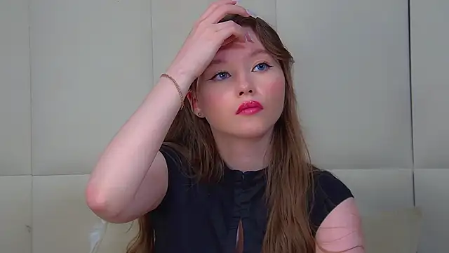 KeiraAsti's Live XXX Chat