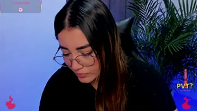 Lucia_star__ লাইভ XXX চ্যাট