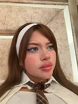 hanna_uwwu Chat XXX in diretta