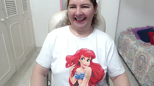 leonela_69のライブXXXチャット