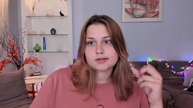 צ'אט XXX בשידור חי של NoraLiin