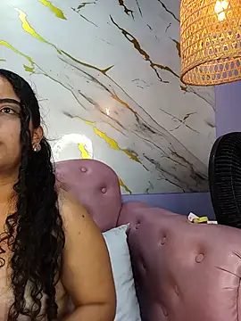 צ'אט XXX בשידור חי של NicolleOverton
