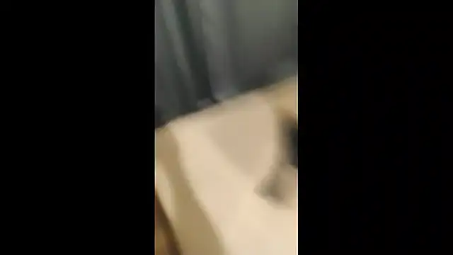 pafina: διαδικτυακό σόου στην κάμερα