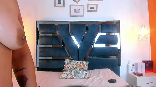 Irina_and_Max Show Webcam