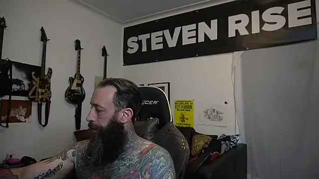 XXX chat uživo modela StevenRiseNYC