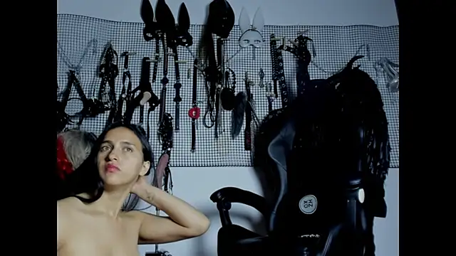 Evil_sammy Adlı Modelin Canlı XXX Sohbeti