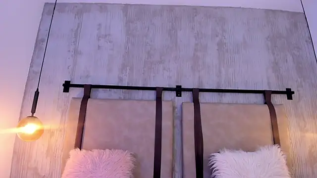 Chatroom XXX en direct de AnnyRhode_
