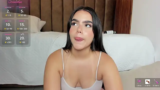 XXX chat uživo modela Bella18__