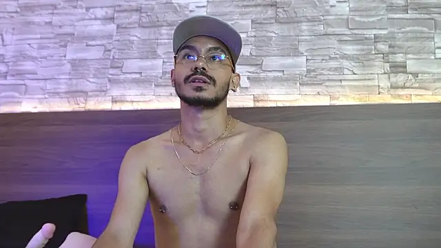 thomas_montiel 라이브 XXX 채팅