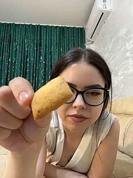 XXX chat uživo modela KaylaLewyss