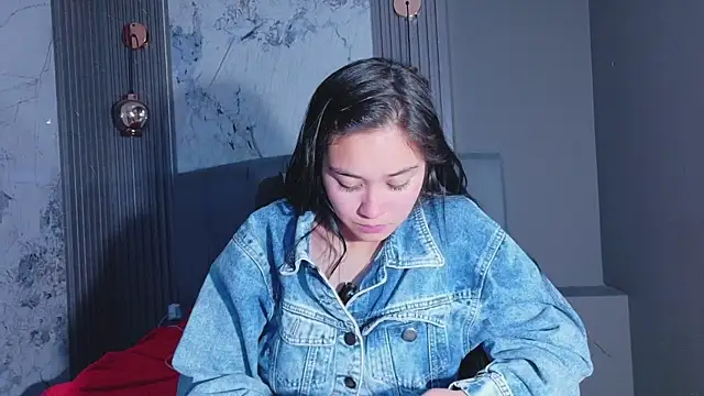 XXX chat uživo modela adaira31