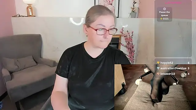 XXX chat uživo modela Alexandra_Kind