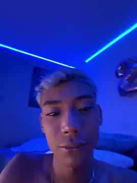 alejo_cute XXX чат на живо