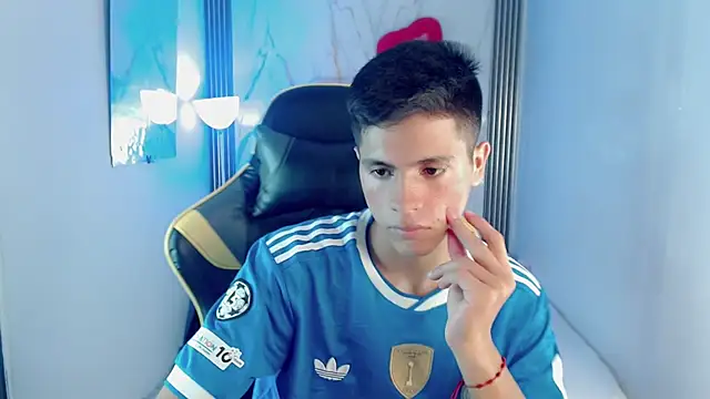 Chat +18 de Ascii_one ao vivo