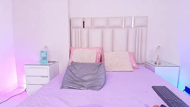 XXX chat uživo modela alanarose18