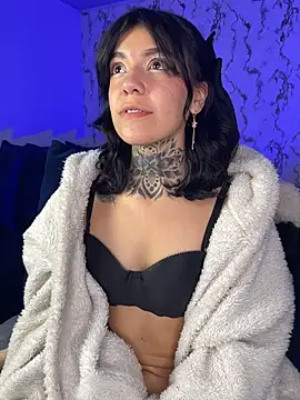 Chat XXX en directo de Lunai_gh