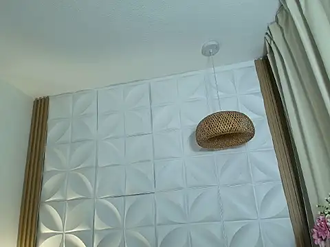 XXX chat uživo modela Bella_Stoone_