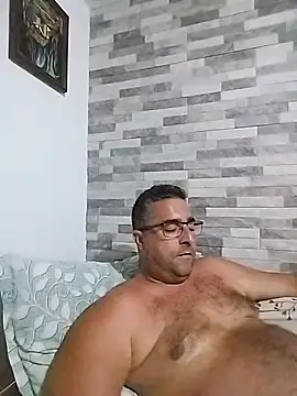 ADRIAN_ADI40 XXX чат на живо