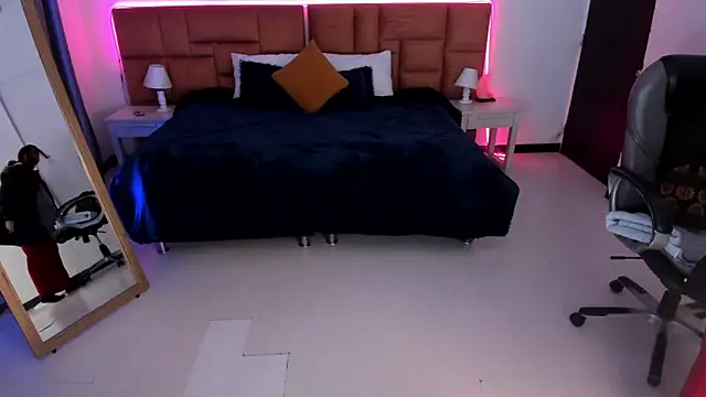 Tamy_edwards élő XXX-chatje