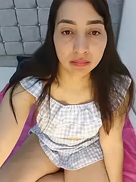 ANGELY_WET_JEET élő XXX-chatje