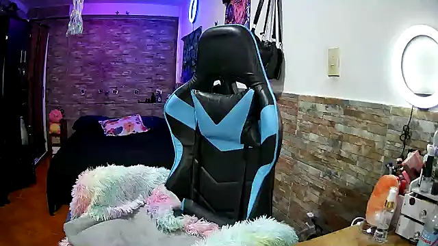 AngelaQueen_ élő XXX-chatje