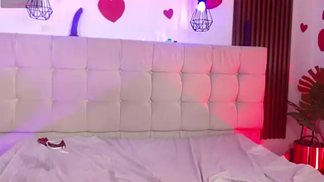 XXX chat uživo modela Diamond_rose_as