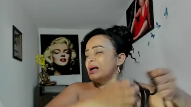 XXX chat uživo modela seleneh