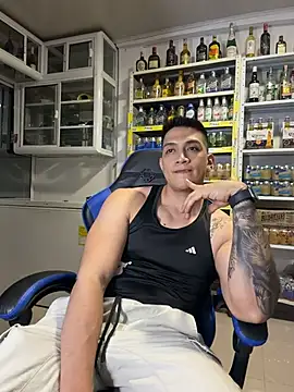 OliverWest04 Webcam Show
