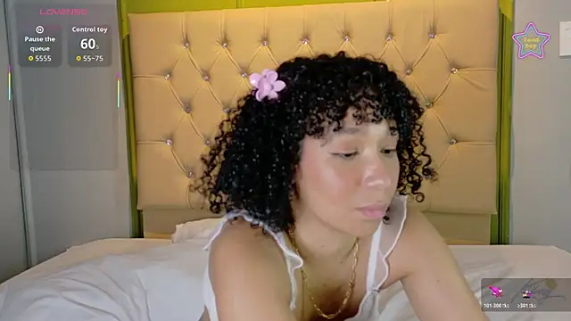 Chat XXX en directo de EmmaLawrence_