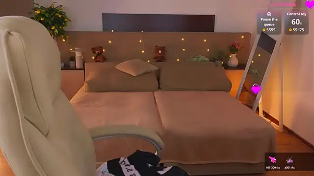 צ'אט XXX בשידור חי של Viola__Shy