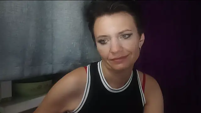 Chat XXX ao vivo de HotMamaQueen234