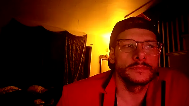 צ'אט XXX בשידור חי של MasterDaddyCool