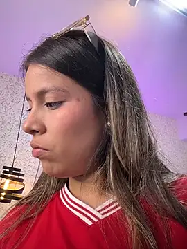 XXX chat uživo modela NINI__MOON__