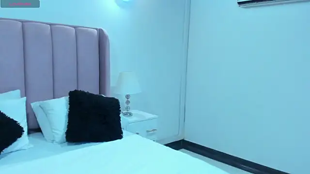 Онлайн чат XXX sarahtexas_