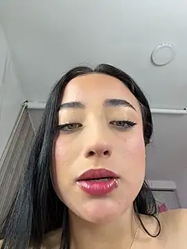 צ'אט XXX בשידור חי של Ady_18