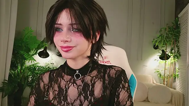 Show modela Dark_Diva na web-kameri