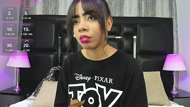 TyraKayne লাইভ XXX চ্যাট