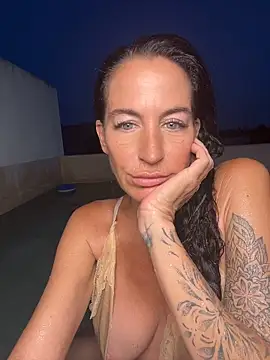 Charlieinparadise Webcam-Show