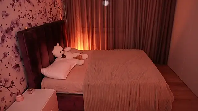 ChloeSpark's Live XXX Chat