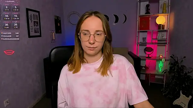 Онлайн чат XXX evalora_vei