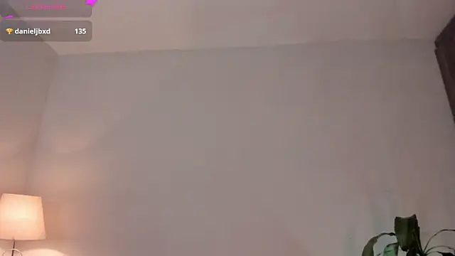 Czat XXX na żywo – Holly_velvett