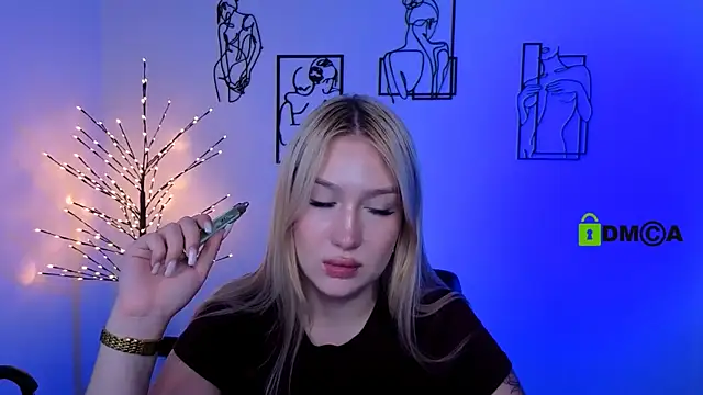 XXX chat uživo modela playful_sophie