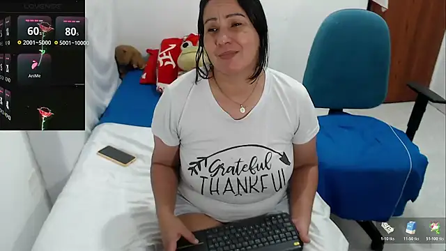 LAURA_Foxht live XXX chat