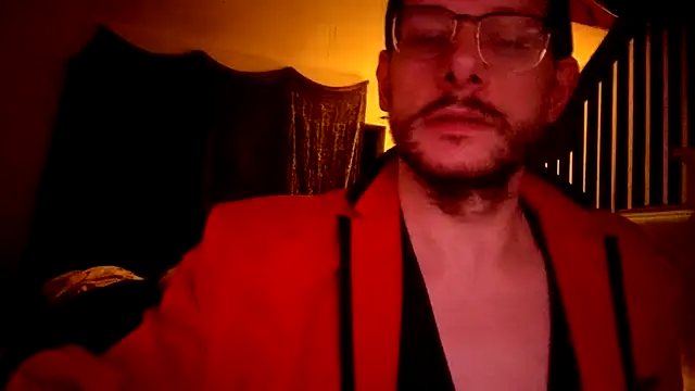 צ'אט XXX בשידור חי של MasterDaddyCool