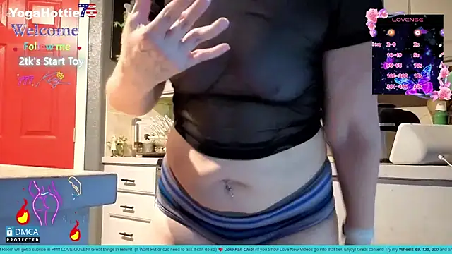 YogaHottie76 XXX чат на живо