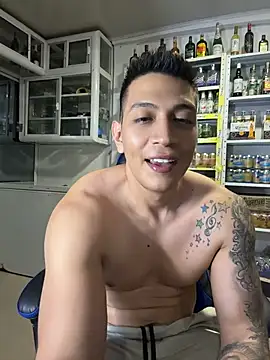 OliverWest04 Chat XXX in diretta