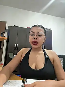 Adri_zu's Webcam Show