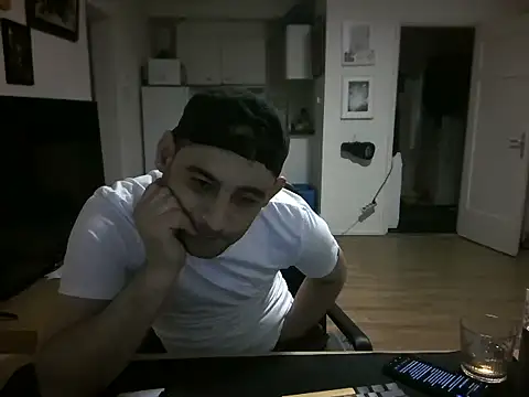 mihaimichael XXX чат на живо