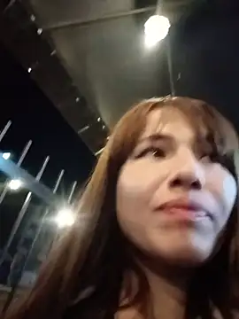 Živý XXX chat _Luna_Blooms